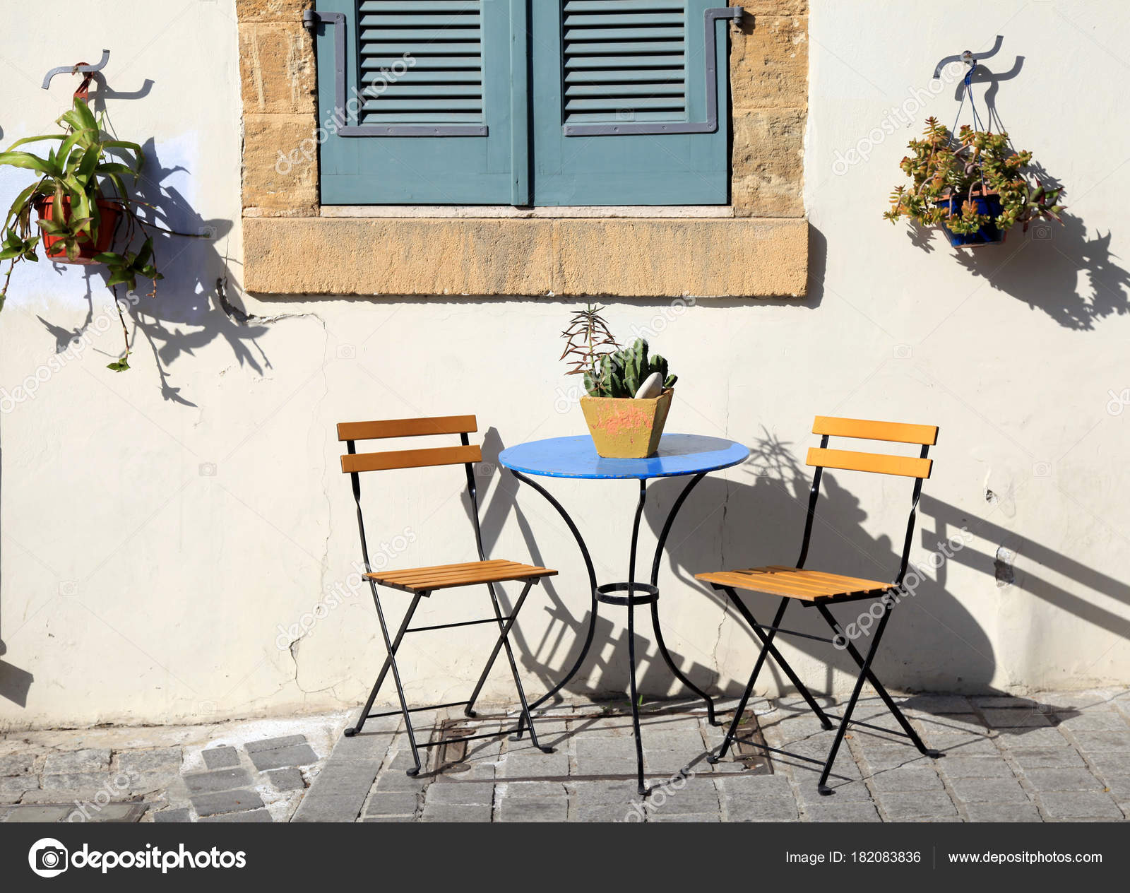 Small iron online chair
