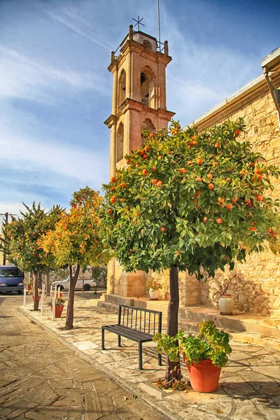 Bella Vista Con Aranci Chiesa Nel Pittoresco Villaggio Laneia Lania — Foto Stock