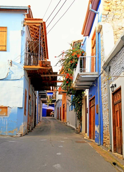 Rue étroite dans le village historique de Lefkara, Chypre — Photo