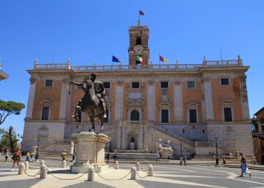 Palazzo Senatorio ve Marcus Aurelius Capitol Hill, Roma, İtalya, heykeli