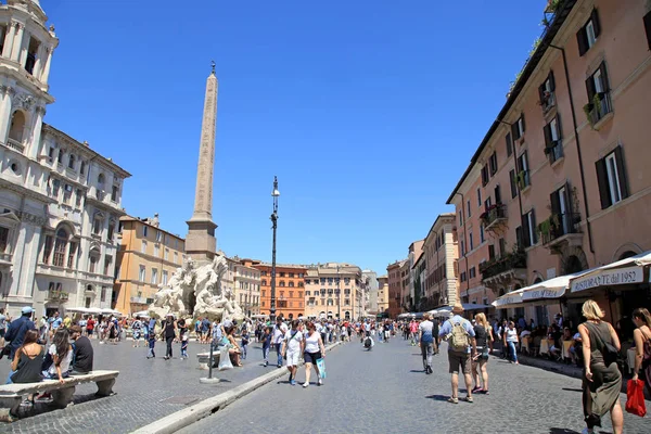 広場ナヴォーナ広場、ローマ、イタリア — ストック写真