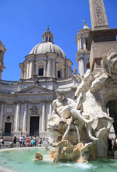 広場ナヴォーナ広場、ローマ、イタリア — ストック写真
