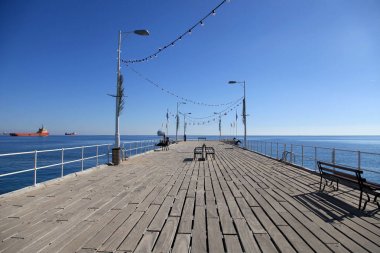 İskelede Molos Promenade, sahil Akdeniz, Limassol, Kıbrıs