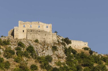 Castropignano 'daki d' Evoli kalesinin manzarası