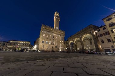 Floransa - Gece Piazza della Signoria ve Palazzo Vecchio
