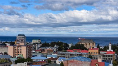 18 Şubat 2018 - panoramik Punta Arenas ve Magellan Boğazı. Patagonia, Şili, Güney Amerika