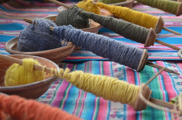 Laine Alpaga Teinte Naturellement Utilisée Pour Tissage Traditionnel Dans Atelier — Photo