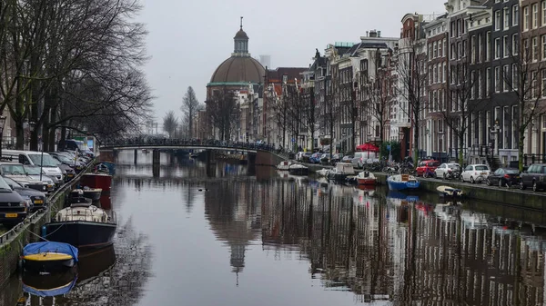 Dec 2017 View Singel Canal Copper Dome Ronde Lutherse Kerk — стоковое фото