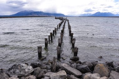 Almirante Montt Körfez Patagonia - Puerto Natales, Magallanes bölgesi, Şili'de eski iskele (Muelle Historico)