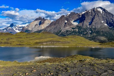 Panoramik Los Cuernos ve Lago Nordenskjold, Torres del Paine Milli Parkı, Patagonia, Şili