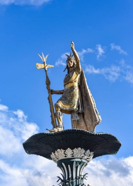 Inca Plaza de Armas, Cusco, Peru ' Pachacuti' heykeli.