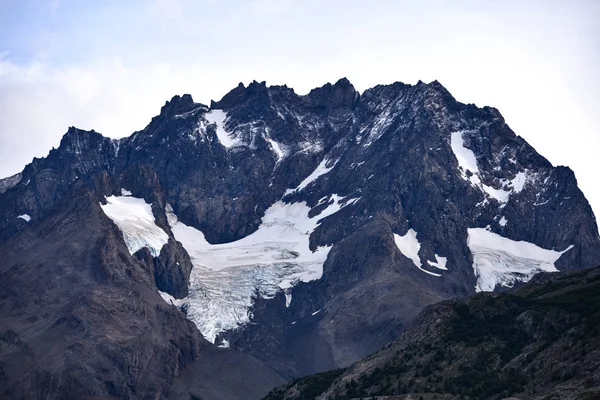 非常線オルギン トーレス パイネ国立公園 パタゴニア チリの山ピーク — ストック写真