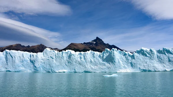 ペリト モレノ氷河とアンデス山脈 グレイシャー ユネスコ世界遺産 アルゼンチンのエル カラファテ — ストック写真