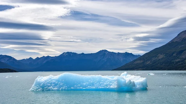 Iceberg Lago Argentina Glaciar Perito Moreno Montañas Los Andes Parque —  Fotos de Stock