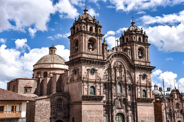 2018 クスコ ペルー プラザ アルマスとイェズス協会またはイグレシア コンパニア イエスの教会 — ストック写真