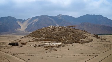 Caral veya Caral-Chupacigarro, Süp Valley, çevre süp, Barranca il, Peru, bazı 200 kilometre kuzeyinde Lima büyük bir anlaşma oldu. Amerika'nın en eski şehri ve Norte Chico medeniyetin iyi çalışılmış bir site caral.