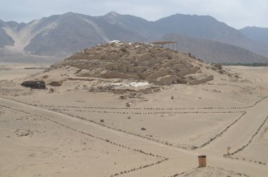 Caral veya Caral-Chupacigarro, Süp Valley, çevre süp, Barranca il, Peru, bazı 200 kilometre kuzeyinde Lima büyük bir anlaşma oldu. Amerika'nın en eski şehri ve Norte Chico medeniyetin iyi çalışılmış bir site caral.