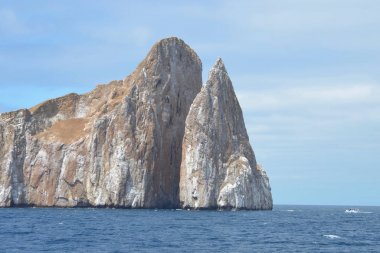 Kicker Rock (Leon Dormido), San Cristobal Galapagos Adaları, Ekvador'kapalı bir sriking volkanik kaya oluşumu