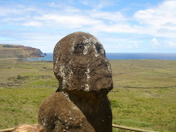 Moai Kamieniołomie Rano Raraku Wyspie Easter Island Chile — Zdjęcie stockowe
