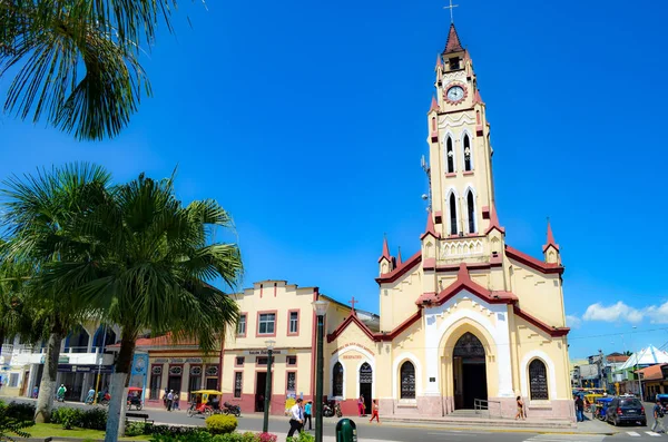 Iglesia Matriz yer alan plaza de Armas, Iquitos, Loreto, Peru
