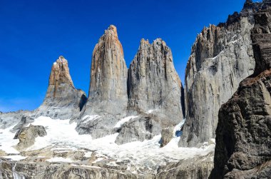 Üç kuleleri, Torres del Paine Millî Parkı, Patagonia, Chi