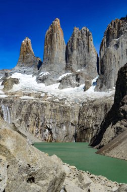 Üç kuleleri, Torres del Paine Millî Parkı, Patagonia, Chi