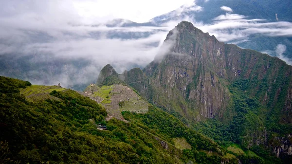 The lost city of Machu Picchu. Cuzco , Peru — Stock Photo, Image