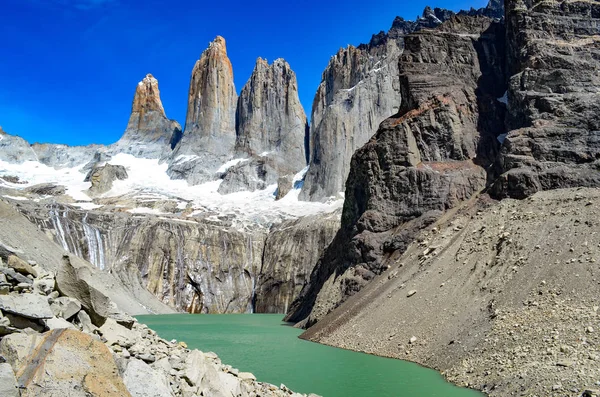Tři věže, Torres del Paine National Park, Patagonie, Chi — Stock fotografie