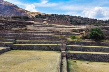 Tipon arkeoloji sahasında İnka taş terasları, Cusco, Peru