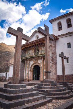Andahuaylillas Barok Kilisesi 'nin dış cephesi. Cusco, Peru