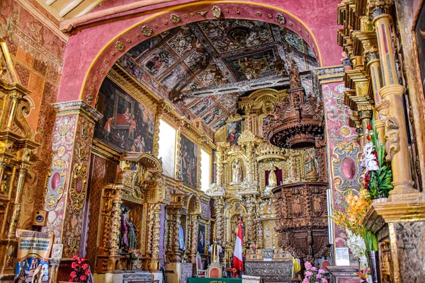 秘鲁库斯科，Chusco，无瑕圣母圣殿 — 图库照片