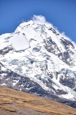 Ausangate Dağı 'nın karlı zirvesi, Cusco, Peru