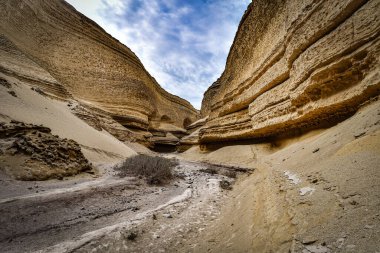 Perdidos Kanyonu 'nda yıpranmış kaya oluşumları. Nazca, Peru