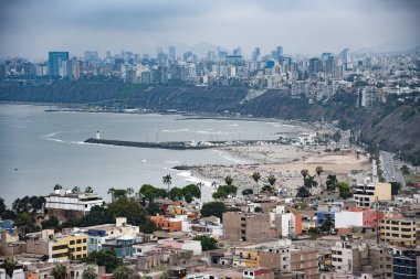 Lima, Peru kıyıları boyunca manzaralar
