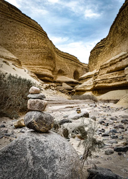 Formaciones rocosas erosionadas en el Cañón de los Perdidos. Nazca, Perú — Foto de Stock