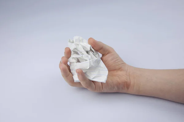 Houvast Bal Papier Met Man Hand Geïsoleerd Witte Achtergrond — Stockfoto