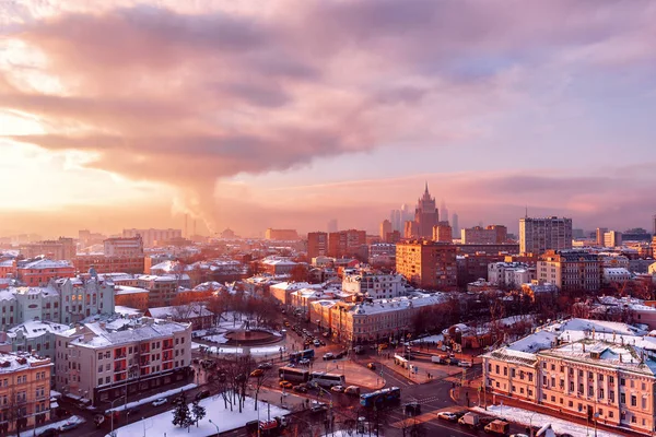 Panoramik gözlem güverte Moscow City kış Moskova'dan. Kış city adlı günbatımı. Moskova, Rusya. Ocak, 2018: 