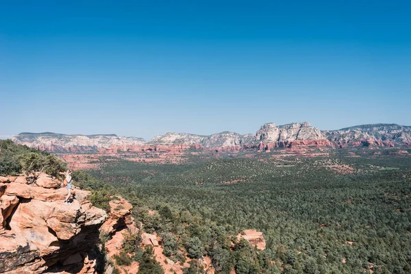 Mujer Joven Admirando Vista Sobre Valle Gran Cañón Arizona — Foto de Stock