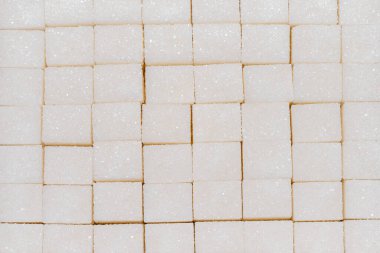 ... rafine edilmiş beyaz şeker küpleri.