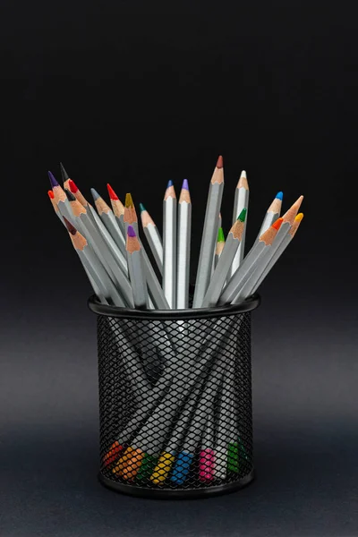 Crayons Bois Gris Avec Des Tiges Couleur Dans Stand Sur — Photo