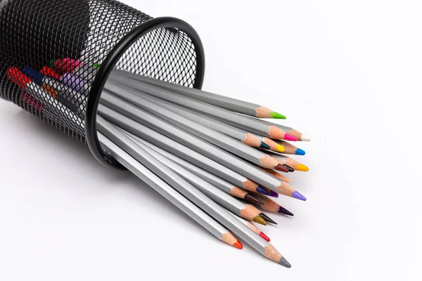 灰色木制铅笔 白色底座上有彩色棒 — 图库照片