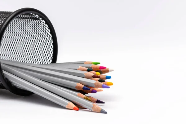 Crayons Bois Gris Avec Des Tiges Couleur Sur Fond Blanc — Photo