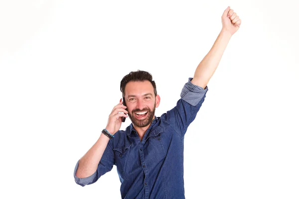 Opgewonden rijpe man praten op mobiele telefoon — Stockfoto