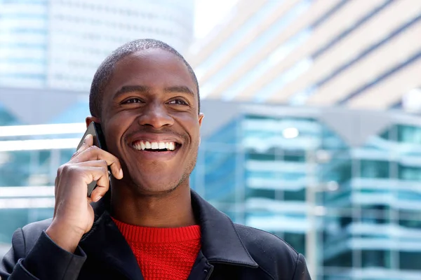 African guy talking on phone — Stock Photo, Image