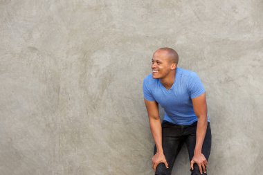 Afrika adam elleriyle diz 