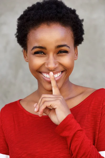 Cute african woman smiling — Stock Photo, Image