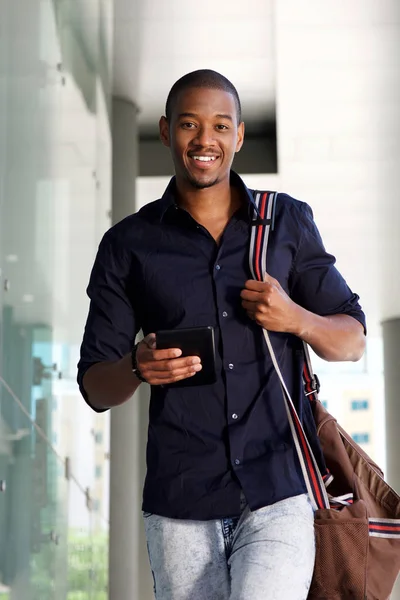 Man outside with mobile phone — Stock Photo, Image