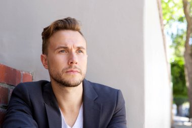 işadamı uzağa arıyorsunuz