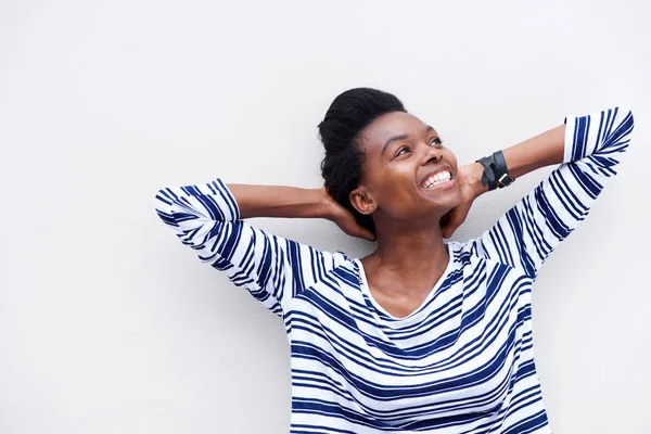 Mujer negra sonriendo — Foto de Stock