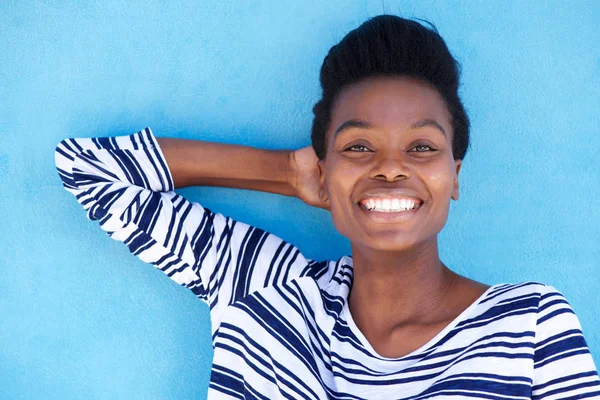Black woman smiling — Stock Photo, Image